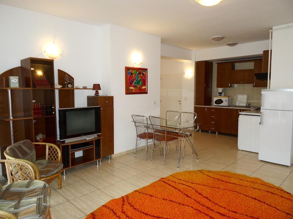 Club Topaz Apartments Neptun Szoba fotó