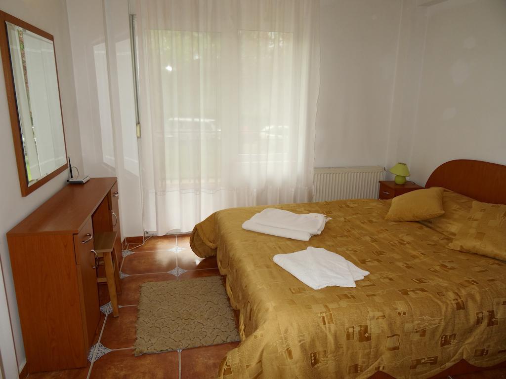 Club Topaz Apartments Neptun Szoba fotó