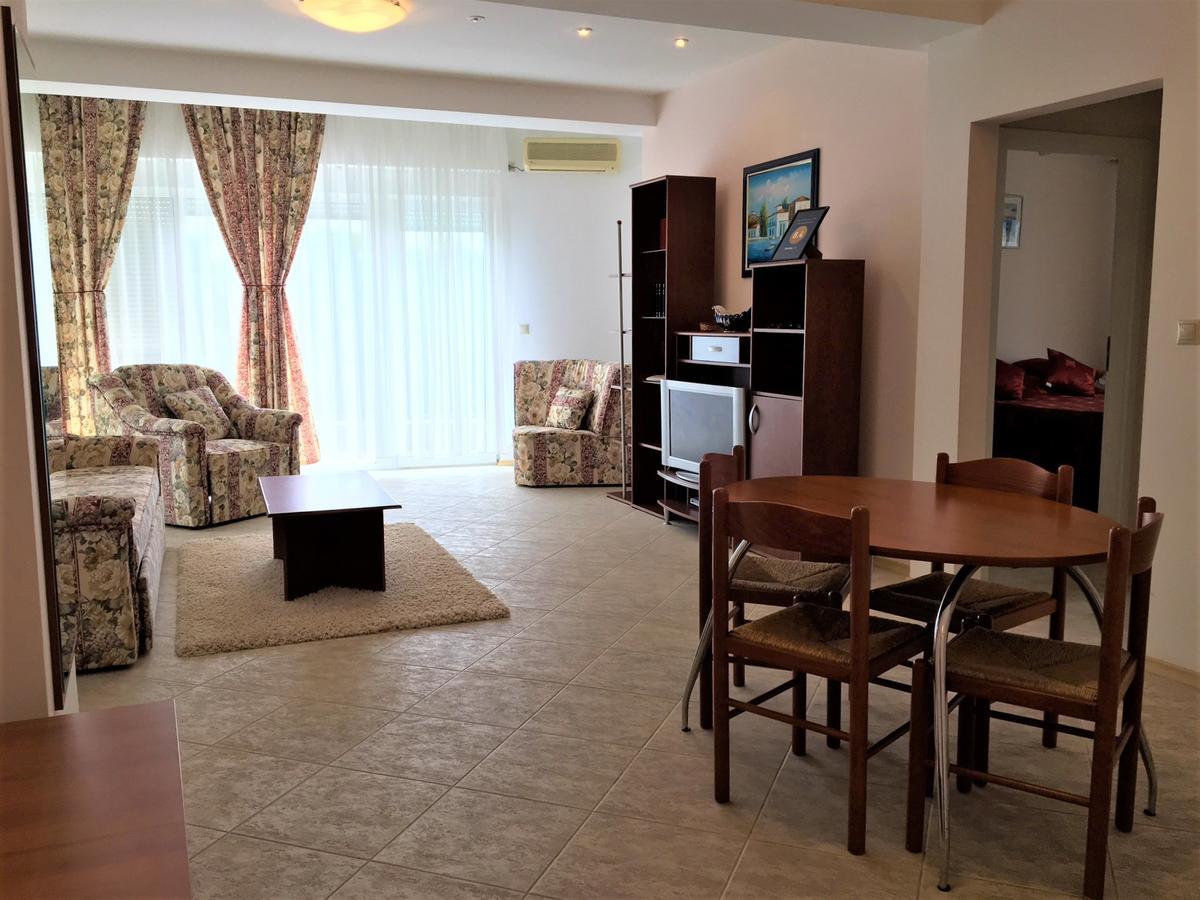 Club Topaz Apartments Neptun Kültér fotó